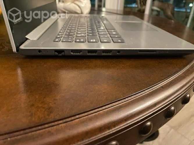 Computador HP incluye cargador