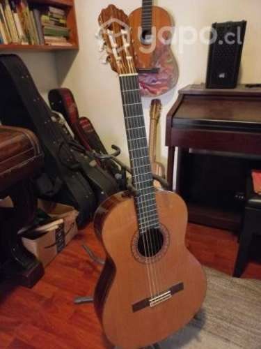 Guitarra Alhambra 4p + Estuche