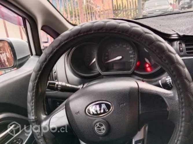 Kia rio 4 2015