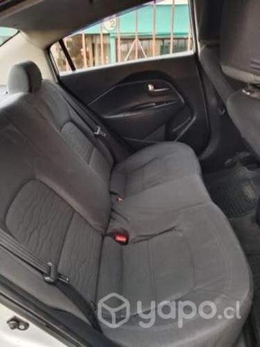 Kia rio 4 2015