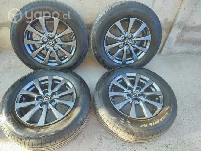Juego de llantas mazda cx30 impecable