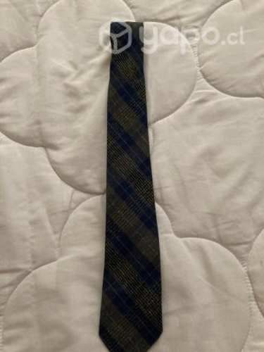 Falda y corbata Colegio Etchegoyen