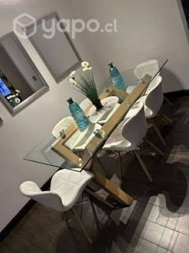 Comedor con sillas