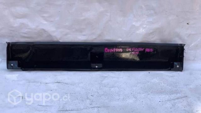 Deflector inferior Dodge compass