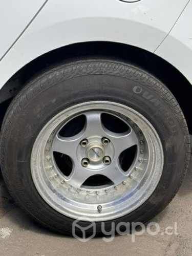 Llantas y neumáticos