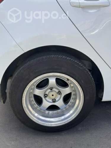 Llantas y neumáticos