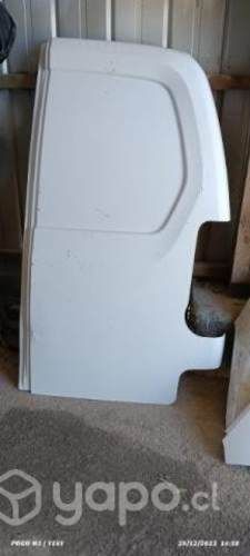 Portalón derecho Peugeot partner