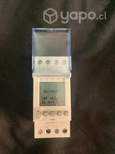 Reloi Horario con reserva marcha digital