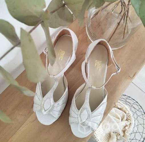 Vestido de novia + zapatos de regalo