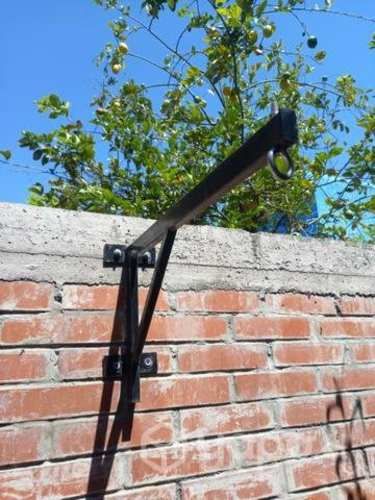 Soporte para saco de boxeo