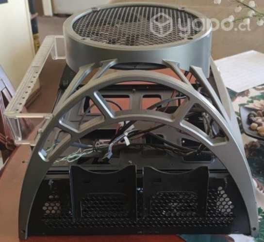Gabinete Antec Skeleton