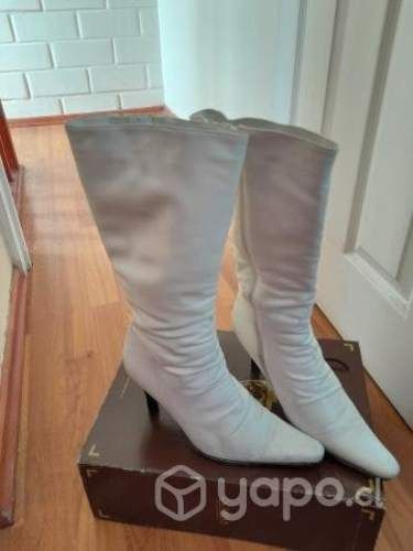 Bota Blanca usada en buen estado N° 37