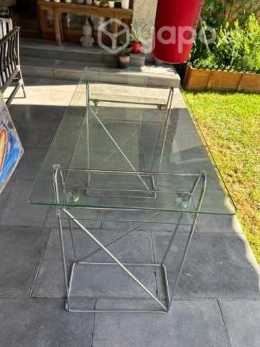 Escritorio vidrio templado y metal