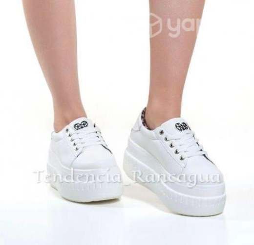 Zapatilla Blanca estilo Moran