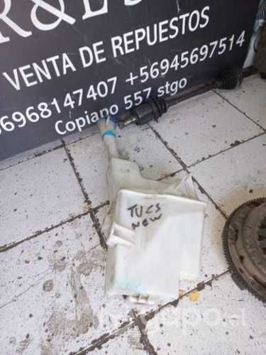 Deposito de limpiaparabrisas hyundai Tucson 2018