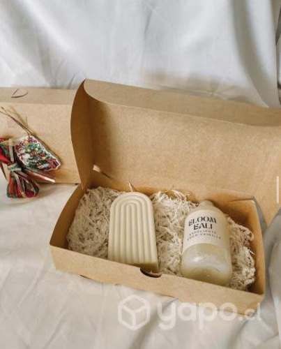 Set de Vela Arcoíris y un exfoliante coco-vainilla