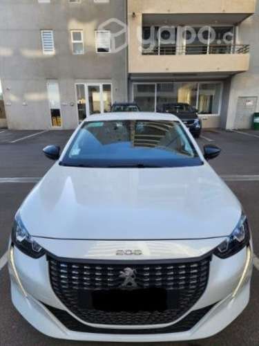 Vendo Peugeot 208 Puretech año 2022