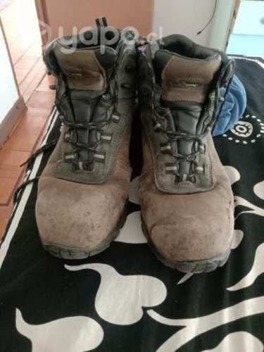 Zapatos de construcción