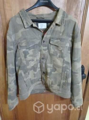 Casaca estilo militar desgastada