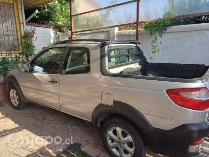 Fiat strada D/C 3 puertas
