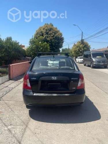 Hyundai accent 2011