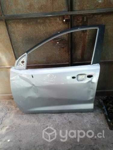 Puerta delantera izquierda hyundai grand i10 2021