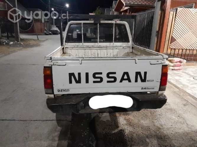 Nissan D21