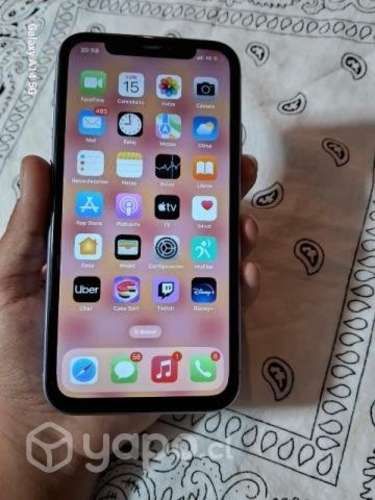 IPhone 11 lila