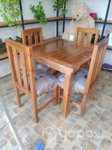 Hermoso Comedor de madera /4 sillas