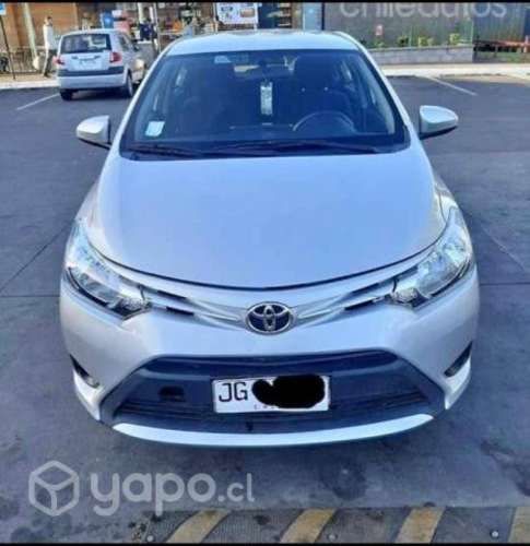 Auto Toyota Yaris 2017 GLI Full Equipo