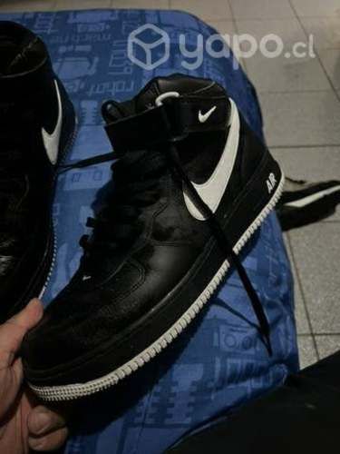 Nike air force one negras cuero