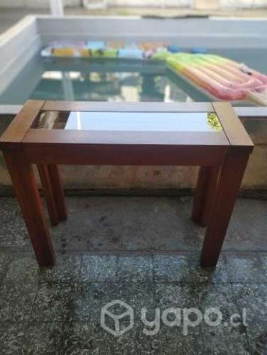 Mesa de centro con tapa de cristal