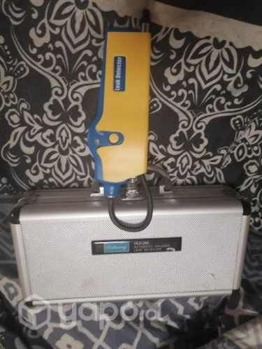 Busca fugas de gas freon