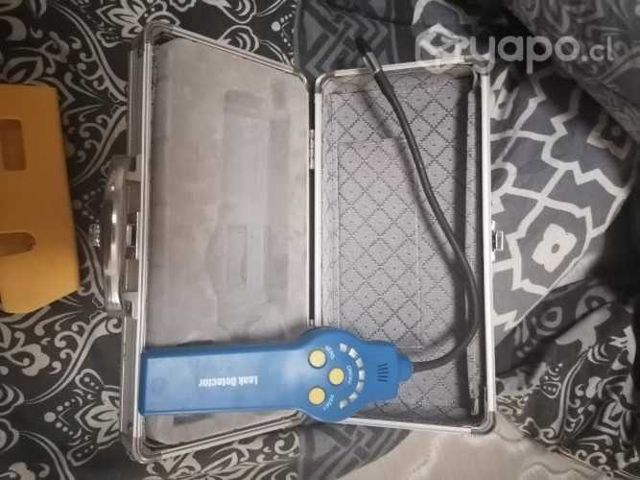 Busca fugas de gas freon