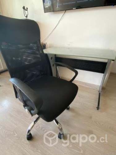 Escritorio más silla