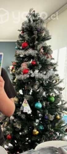 Árbol de Navidad en perfecto estado