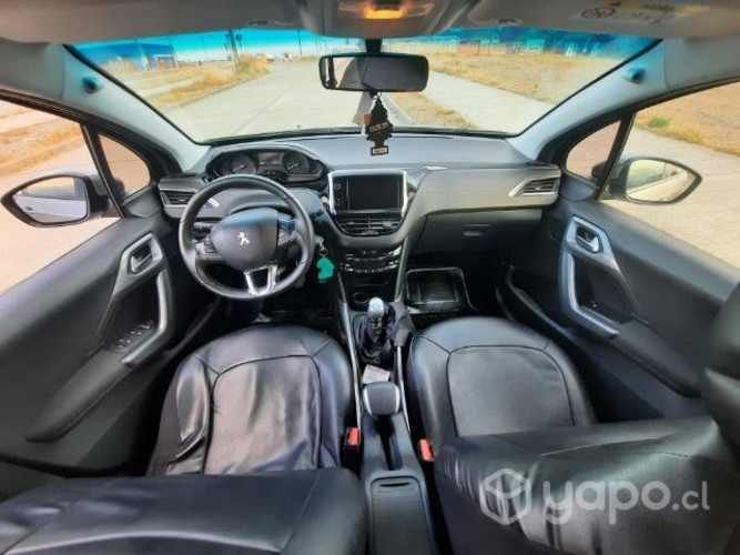 Peugeot 2008 BlueHDI