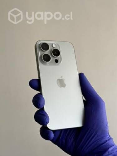 IPhone 15 pro titanio natural, usado de primera