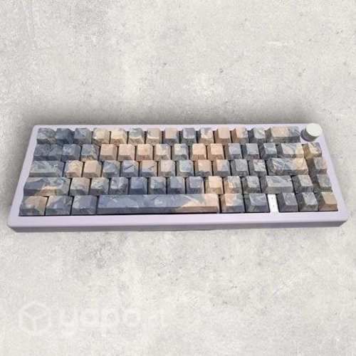 Teclado custom GMK67