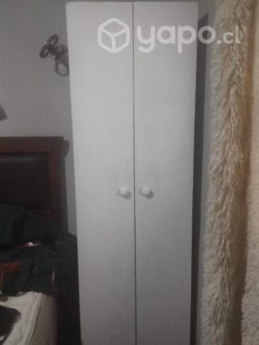 Muebles blancos .. clóset
