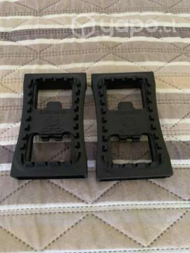 Plataformas para pedales con fijación