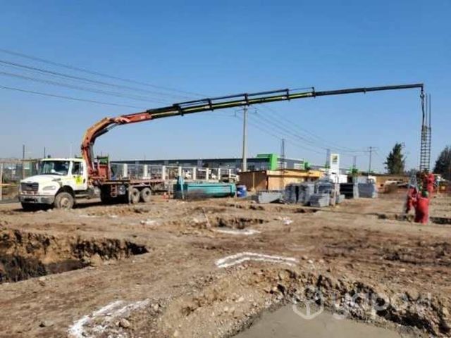 Arriendo camion pluma ( 35 metros)