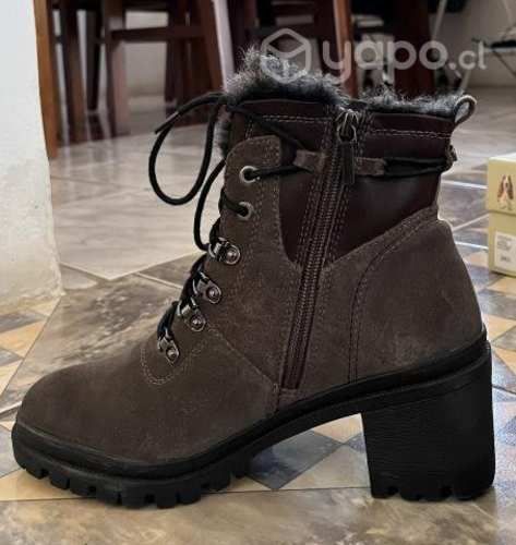 Botín de cuero Hush Puppies modelo FREDA