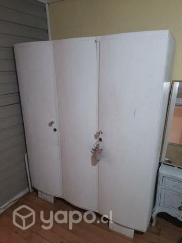 Closet antiguo 3 cuerpos