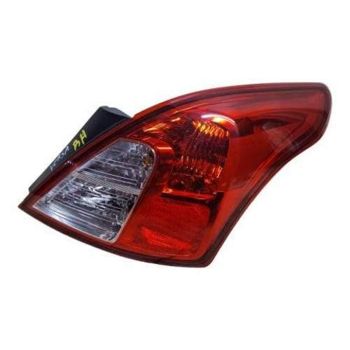 Foco derecho nissan versa 2012/2019