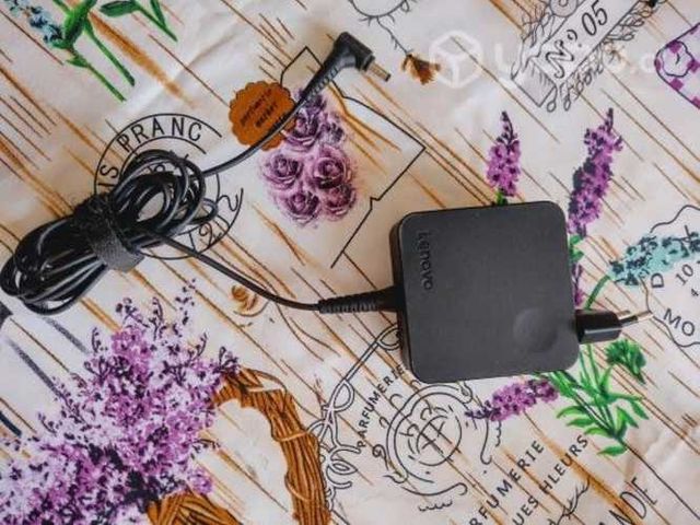 Cargador notebook Lenovo