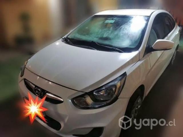 Vendo HYUNDAI ACCENT 2012