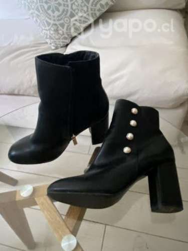Botines negros