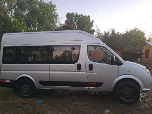 Se vende por cambio de rubro, minibus dongfeng