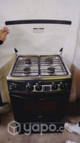 Cocina Fensa en excelente estado